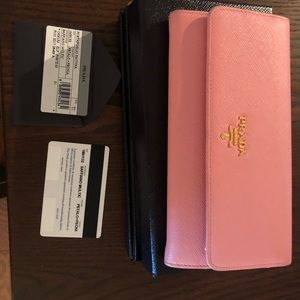 Prada Saffino Wallet Like New